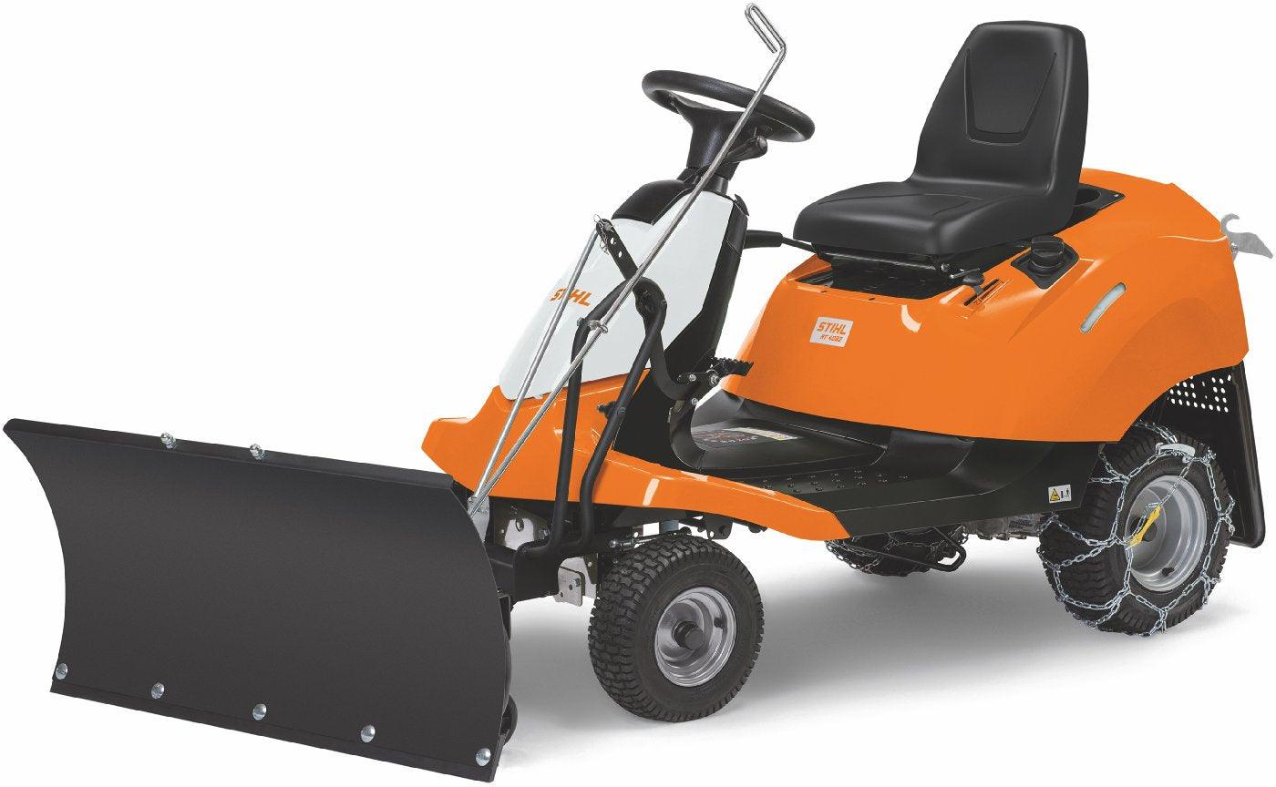 STIHL Aufsitzmäher RT 4082 – Winterpaket mit Schneeschild und Schneeketten (Modell 2025)